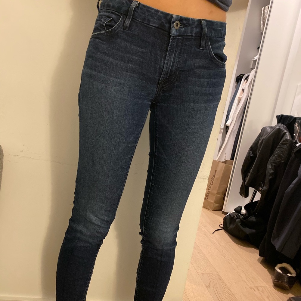 Curvy Sophia skinny guess denim jeans!